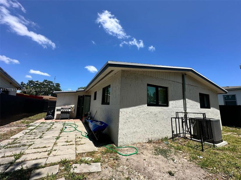 Picture of 1880 NW 152Nd St, Miami Gardens FL 33054
