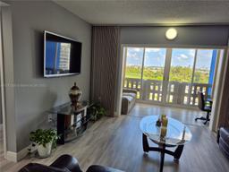 Picture of 4001 Hillcrest Dr # 1009, Hollywood, FL 33021