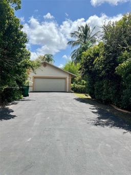 Picture of 18485 SW 267Th St, Homestead, FL 33031