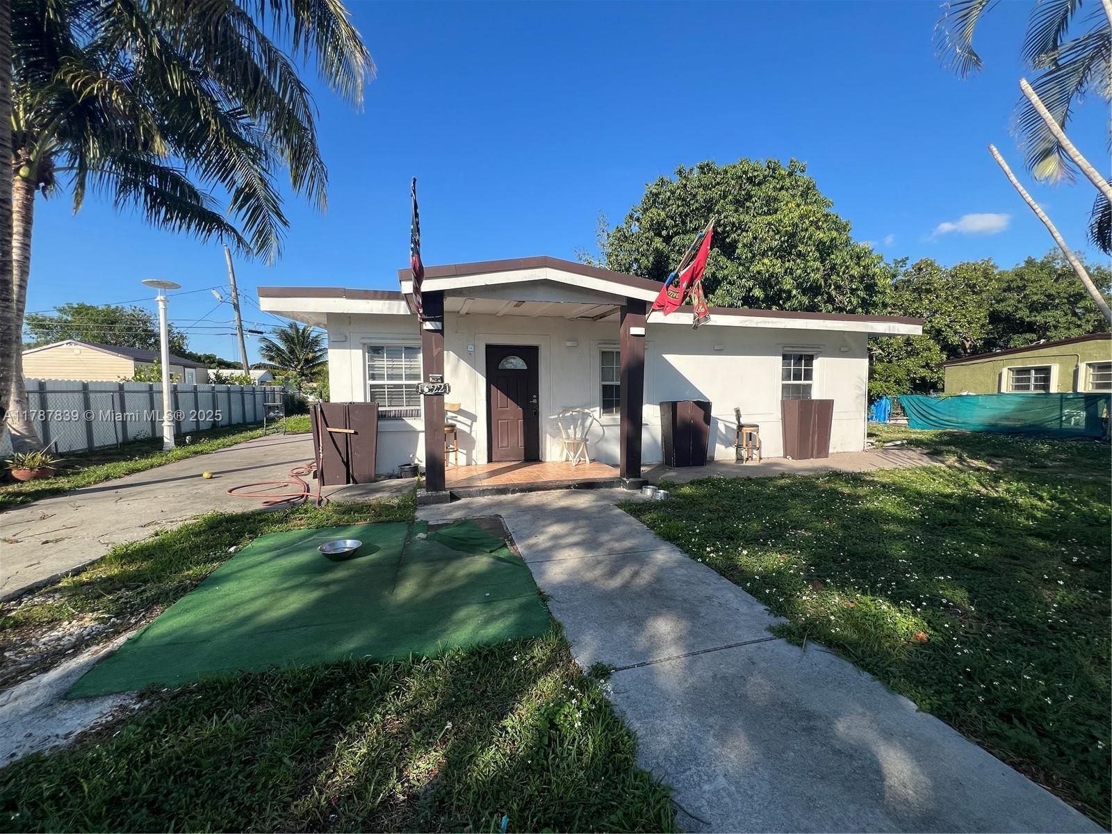 Picture of 16221 E Bunche Park Dr, Miami Gardens, FL 33054