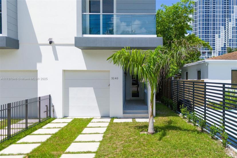 Picture of 3140 Carter St, Miami FL 33133