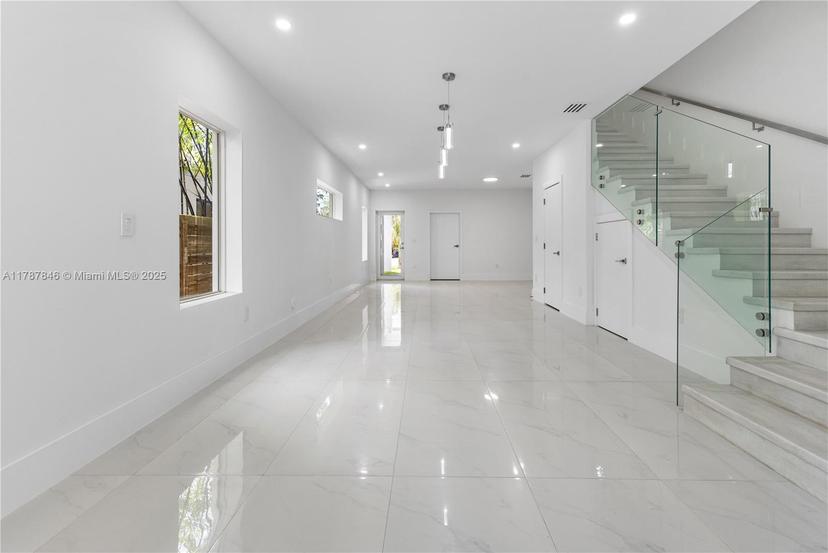 Picture of 3140 Carter St, Miami FL 33133