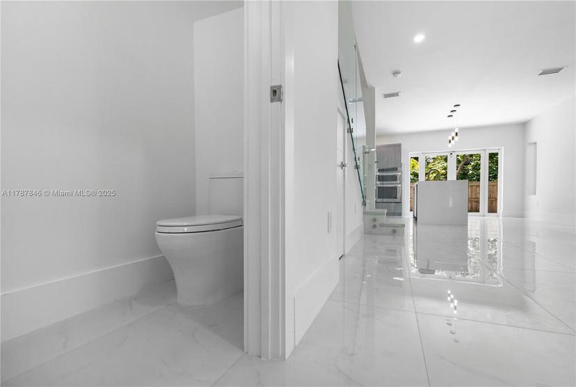 Picture of 3140 Carter St, Miami FL 33133