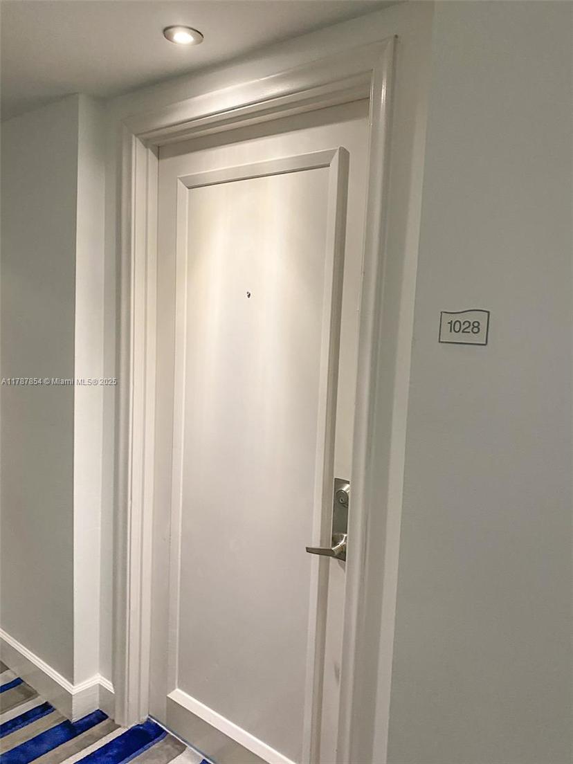 Picture of 18800 NE 29Th Ave # 1028, Aventura FL 33180