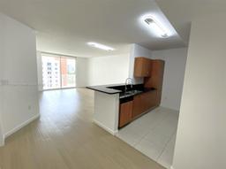 Picture of 18800 NE 29Th Ave # 1028, Aventura, FL 33180