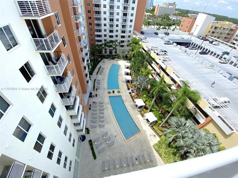 Picture of 18800 NE 29Th Ave # 1028, Aventura FL 33180