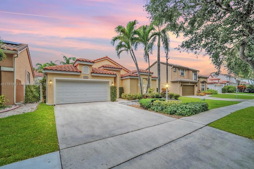 Picture of 2724 Cayenne Ave, Cooper City FL 33026
