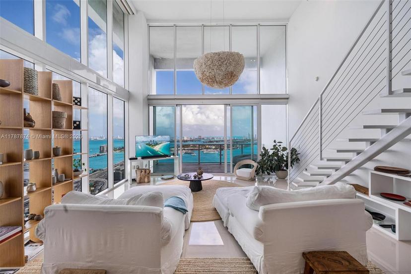 Picture of 1040 Biscayne Blvd # 2904, Miami FL 33132