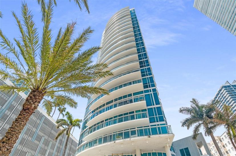 Picture of 480 NE 30Th St # 1807, Miami FL 33137