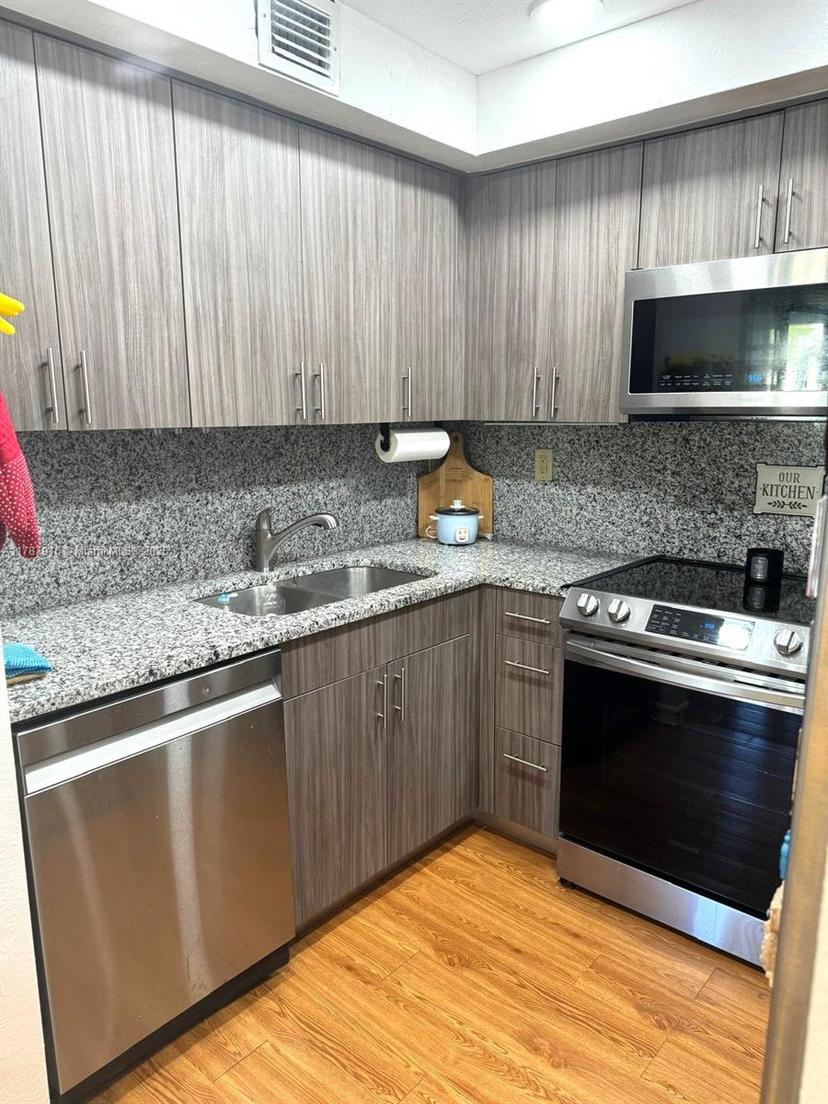 Picture of 9030 SW 125Th Ave # E210, Miami FL 33186