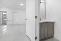 Picture of 3140/3142 Carter St, Miami, FL 33133