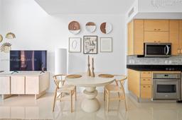 Picture of 60 SW 13Th St # 3414, Miami, FL 33130