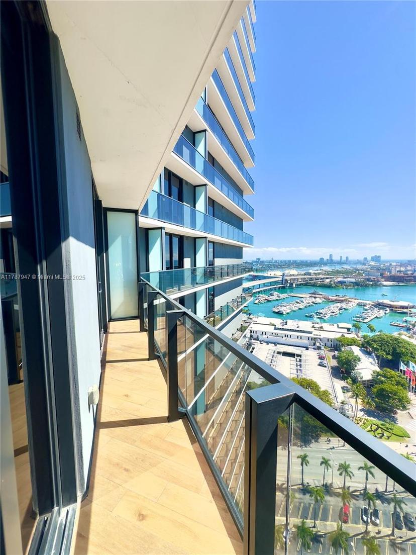 Picture of 398 NE 5Th Street # 2114, Miami FL 33132