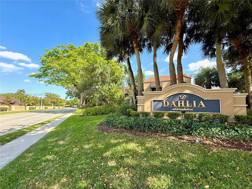 Picture of 580 N University Dr, Plantation FL 33324