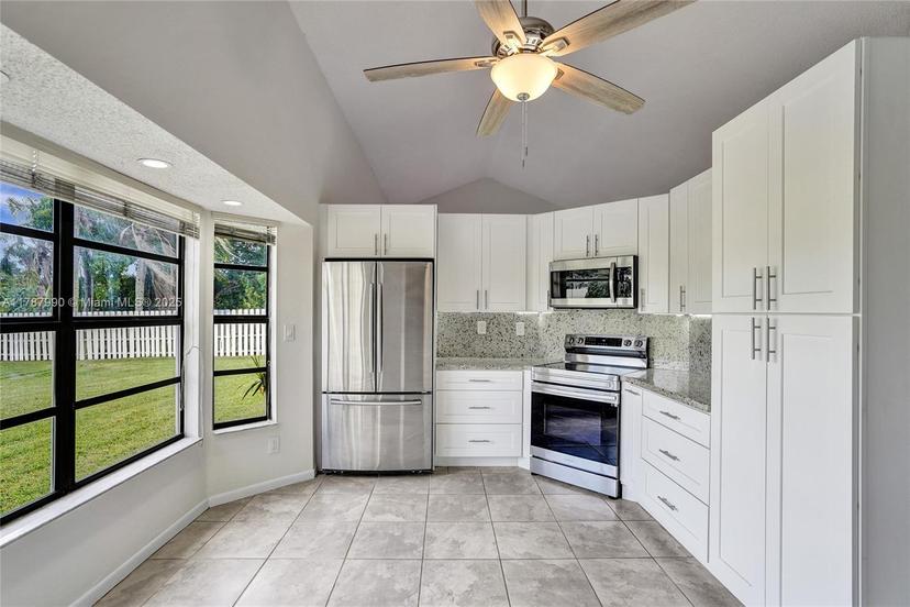 Picture of 640 Fairfax Ave, Davie FL 33325