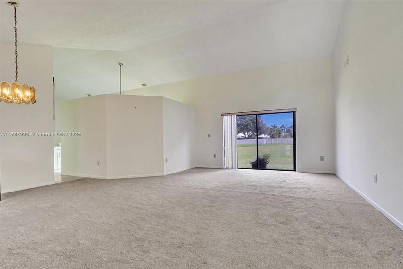 Picture of 640 Fairfax Ave, Davie FL 33325