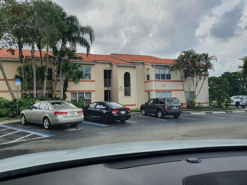Picture of 3320 N Pinewalk Dr N # 1715, Margate FL 33063