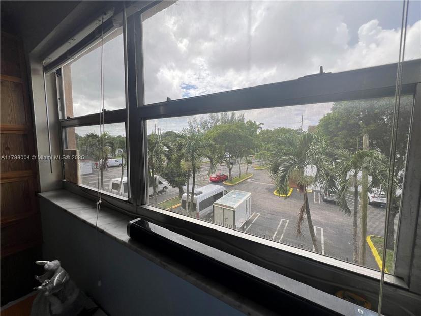 Picture of 5280 NW 7Th St # 306, Miami FL 33126