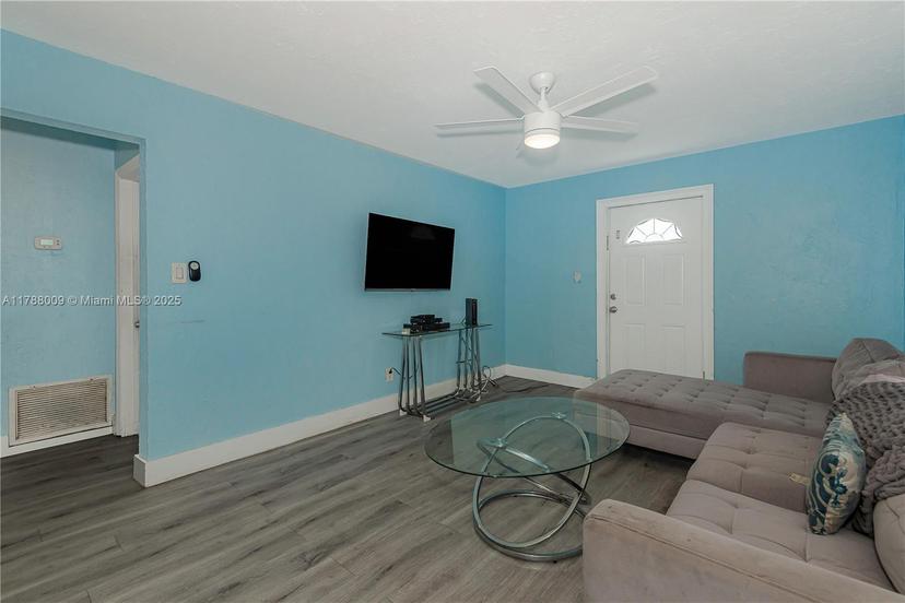 Picture of 1027 NE 33Rd St, Oakland Park FL 33334