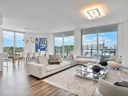 Picture of 17111 Biscayne Blvd # 401, North Miami Beach, FL 33160