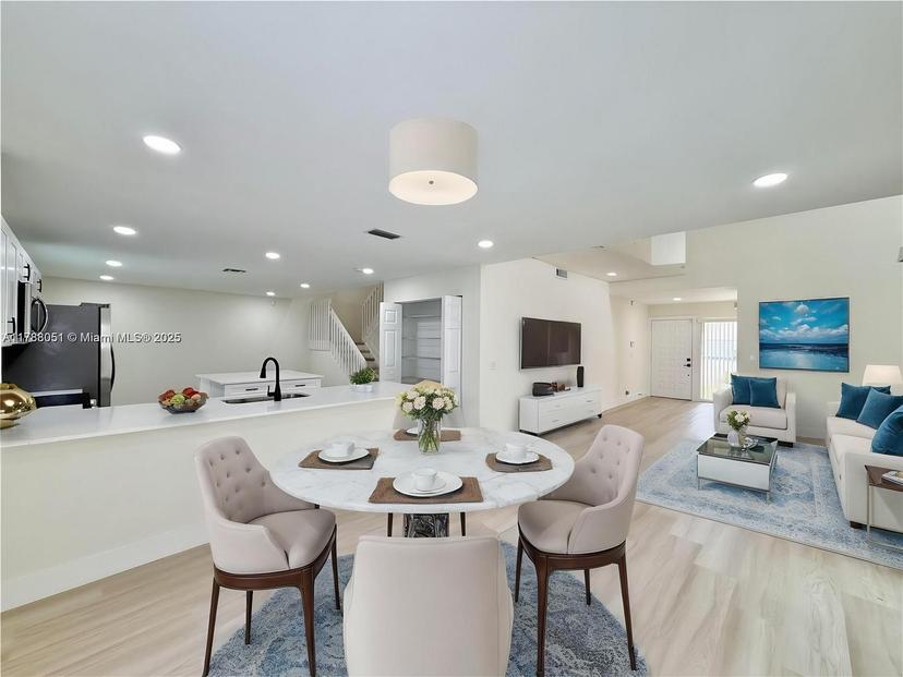 Picture of 9525 NW 9Th Ct, Plantation FL 33324