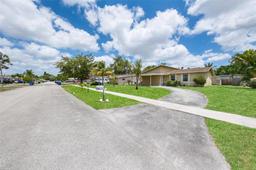 Picture of 702 SW 79Th Ave, North Lauderdale, FL 33068