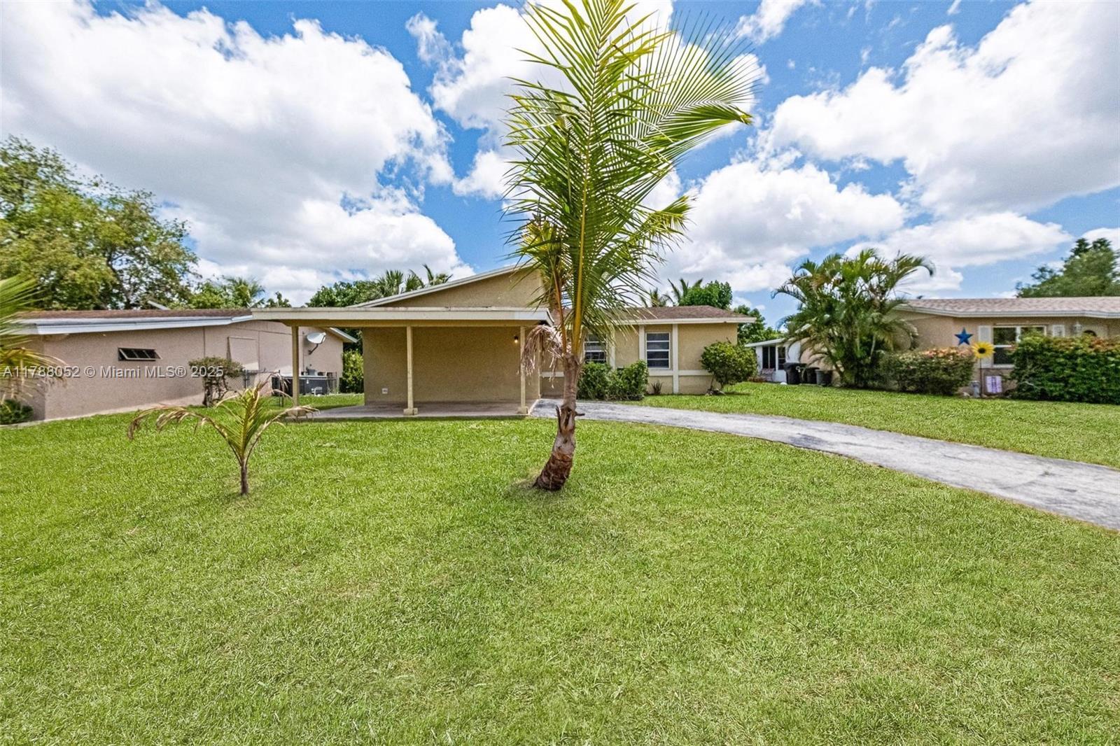 Picture of 702 SW 79Th Ave, North Lauderdale, FL 33068