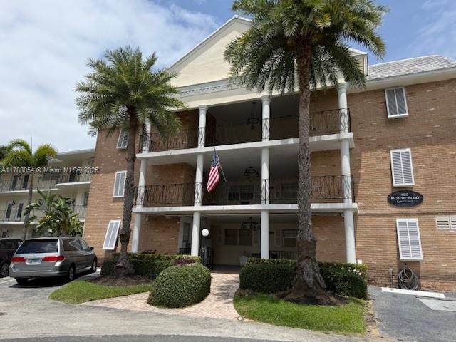 Picture of 450 Paradise Isle Blvd # 208, Hallandale Beach FL 33009