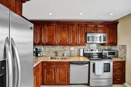 Picture of 1401 N Riverside Dr # 1005, Pompano Beach, FL 33062