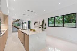 Picture of 1233 SW 13 Ave, Miami, FL 33135