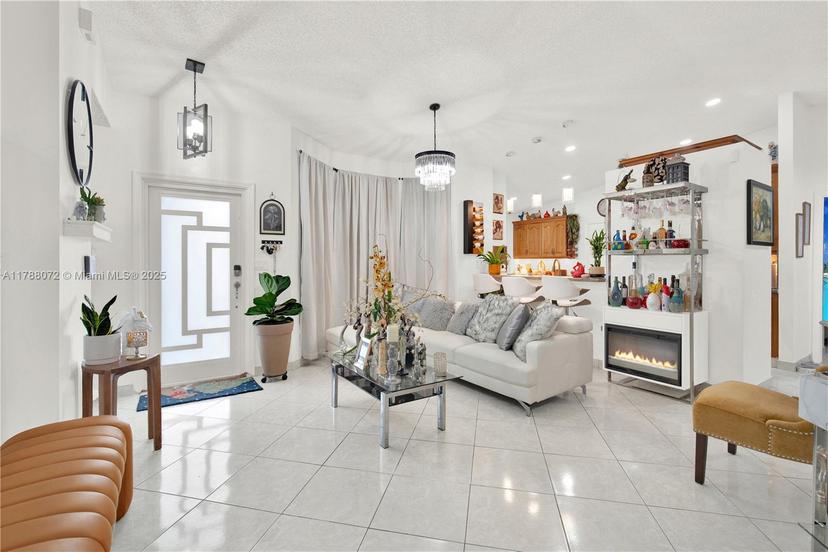 Picture of 5566 NW 102Nd Pl, Doral FL 33178