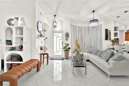 Picture of 5566 NW 102Nd Pl, Doral, FL 33178