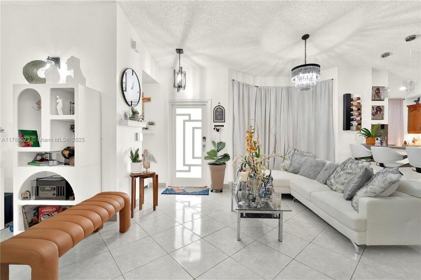 Picture of 5566 NW 102Nd Pl, Doral FL 33178