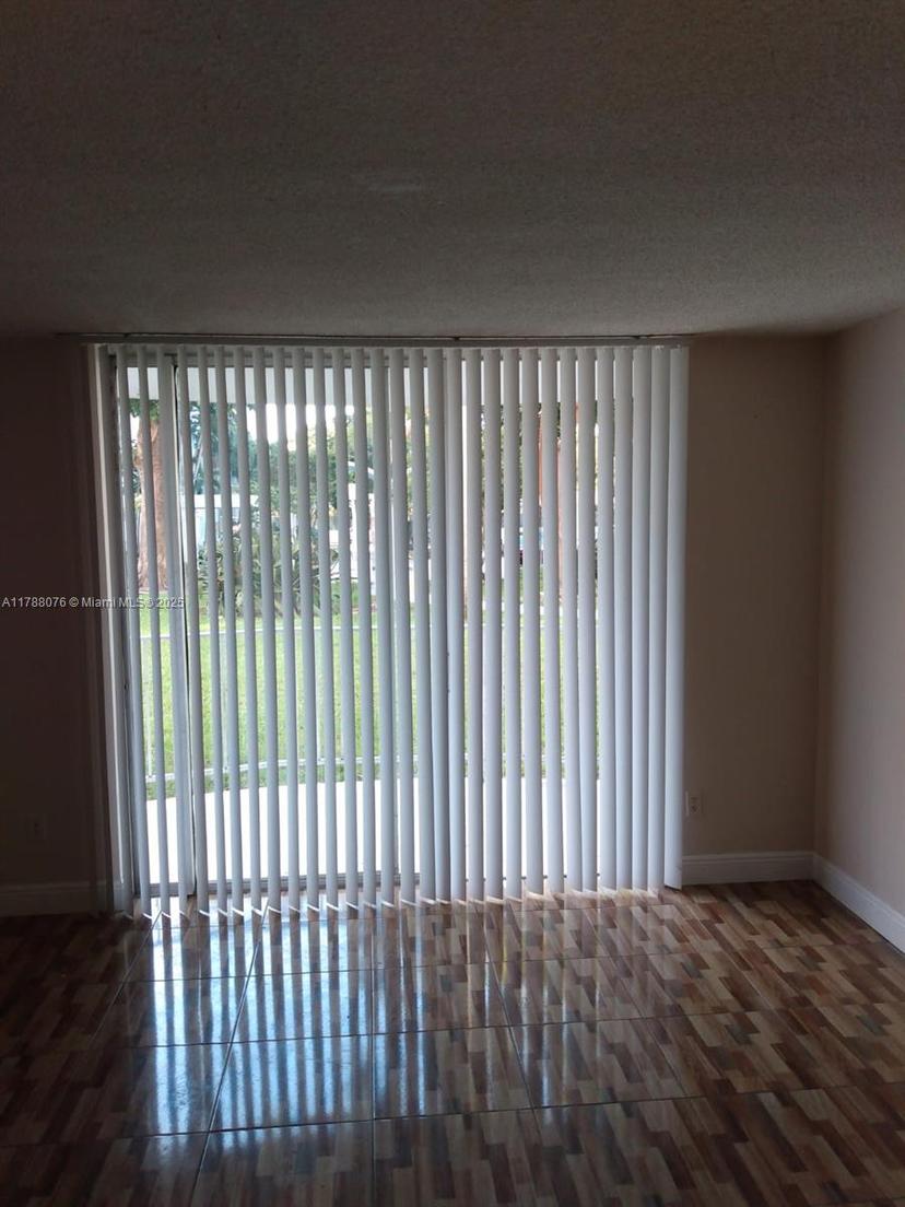 Picture of 494 NW 165Th St Rd # 102, Miami FL 33169