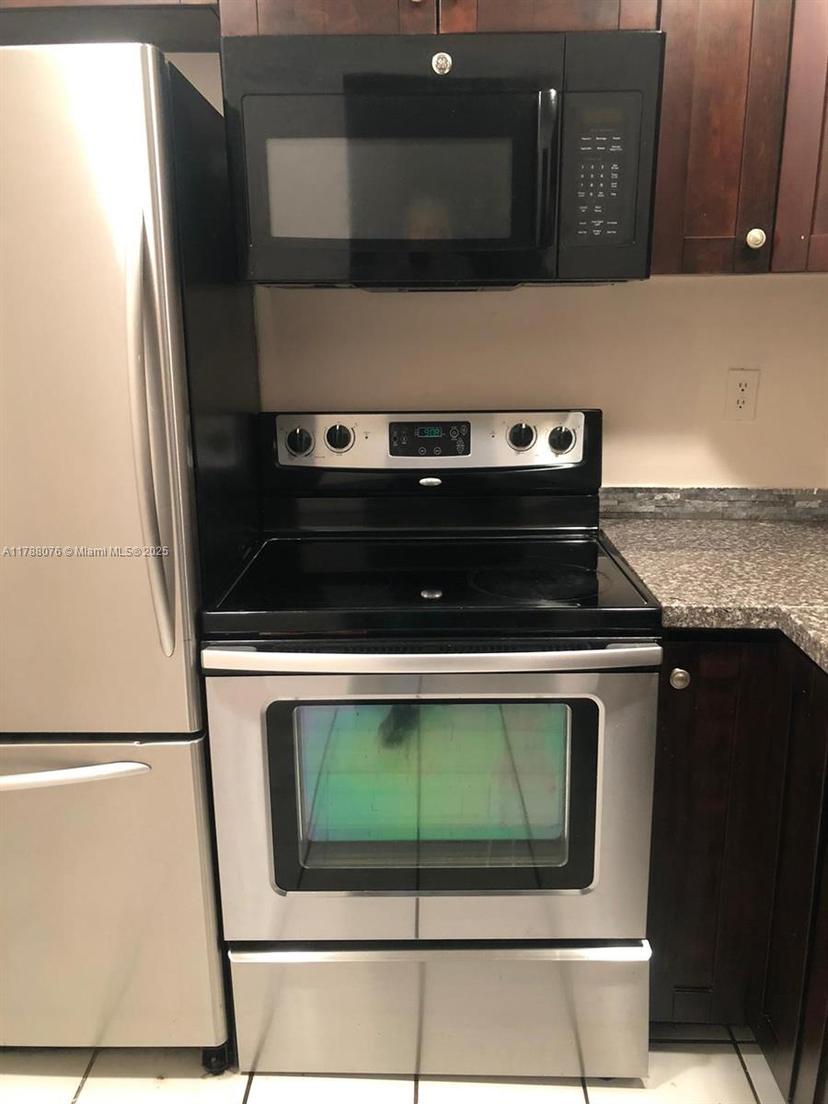 Picture of 494 NW 165Th St Rd # 102, Miami FL 33169