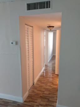 Picture of 494 NW 165Th St Rd # 102, Miami, FL 33169