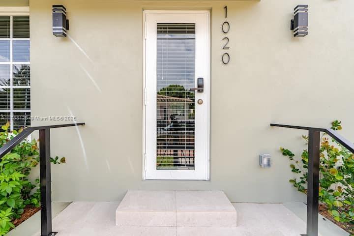 Picture of 1020 6Th St, Miami Beach FL 33139