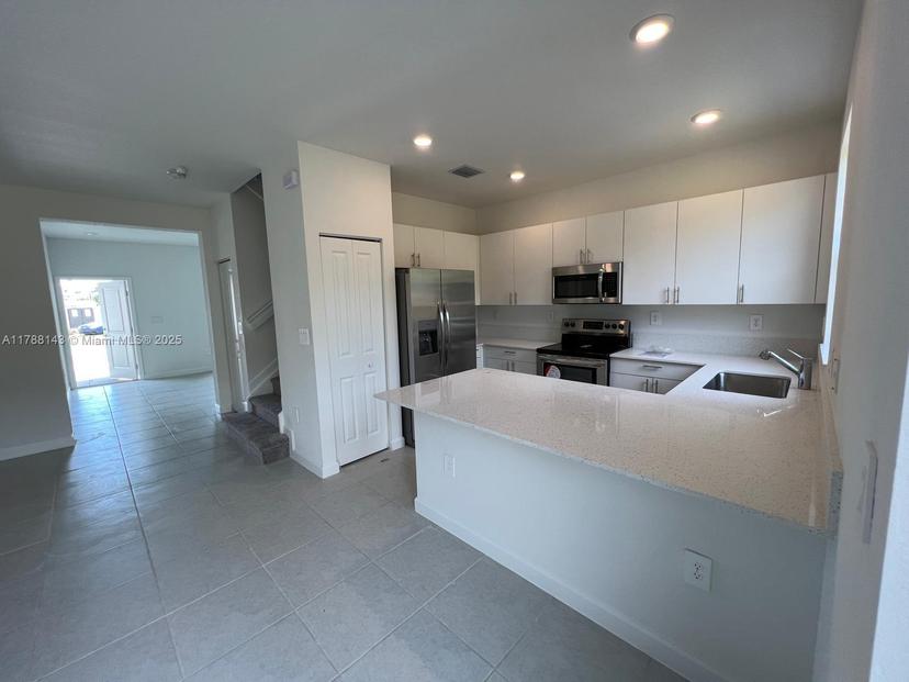 Picture of 1676 SE 26Th Ter, Homestead FL 33035