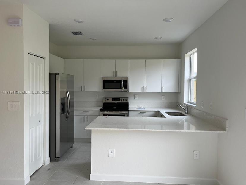 Picture of 1676 SE 26Th Ter, Homestead FL 33035