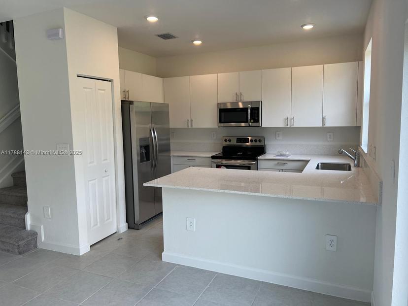 Picture of 1676 SE 26Th Ter, Homestead FL 33035