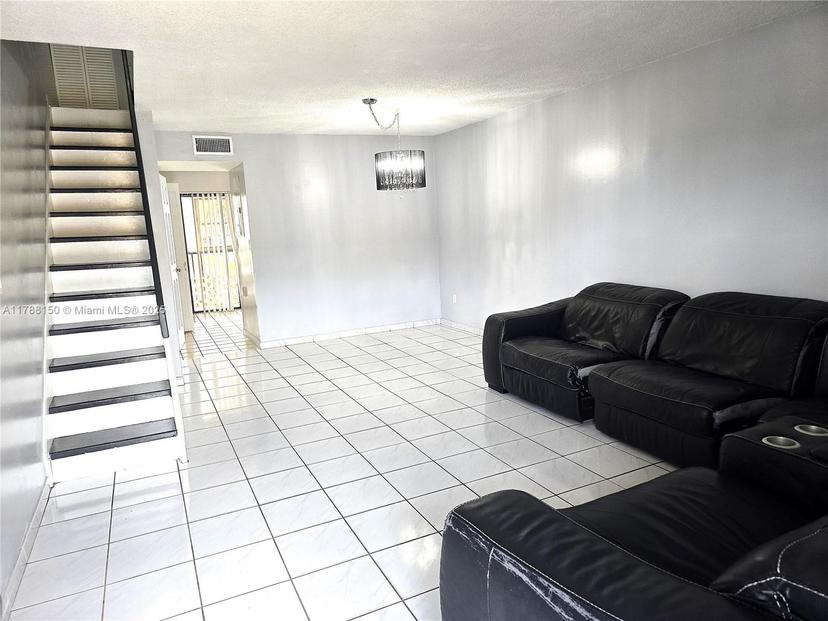 Picture of 5088 W 12Th Ln # 11, Hialeah FL 33012
