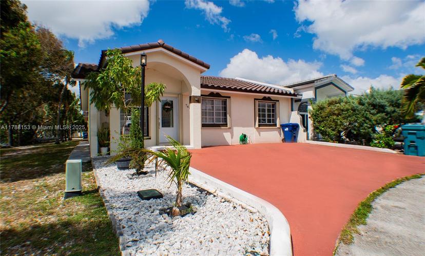 Picture of 7689 NW 180Th Ter, Hialeah FL 33015