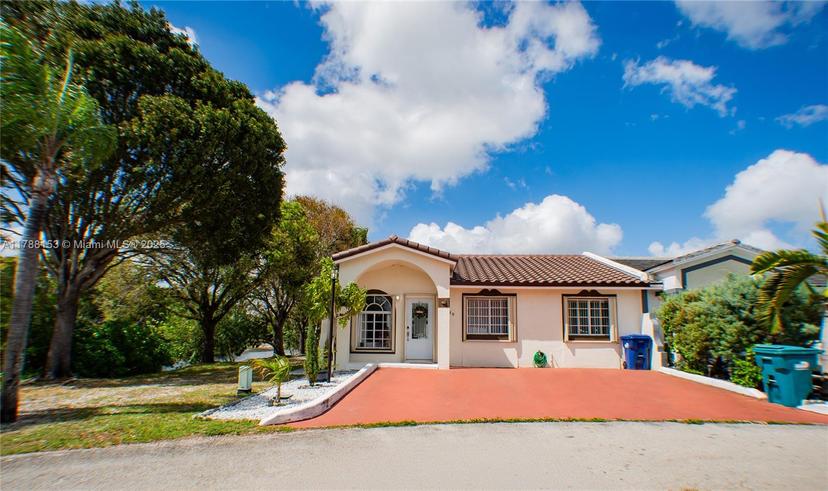 Picture of 7689 NW 180Th Ter, Hialeah FL 33015