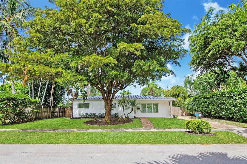 Picture of 8120 SW 62Nd Place, Miami FL 33143