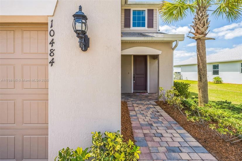 Picture of 10484 SW Captiva Dr, Port St. Lucie FL 34987
