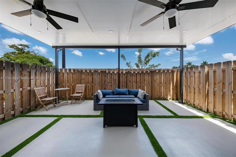 Picture of 23093 SW 128Th Pl, Miami FL 33170