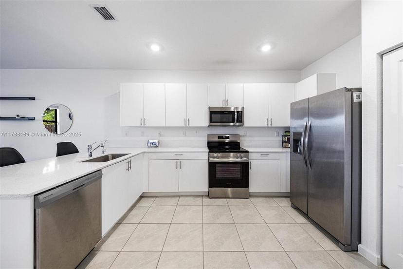 Picture of 23093 SW 128Th Pl, Miami FL 33170