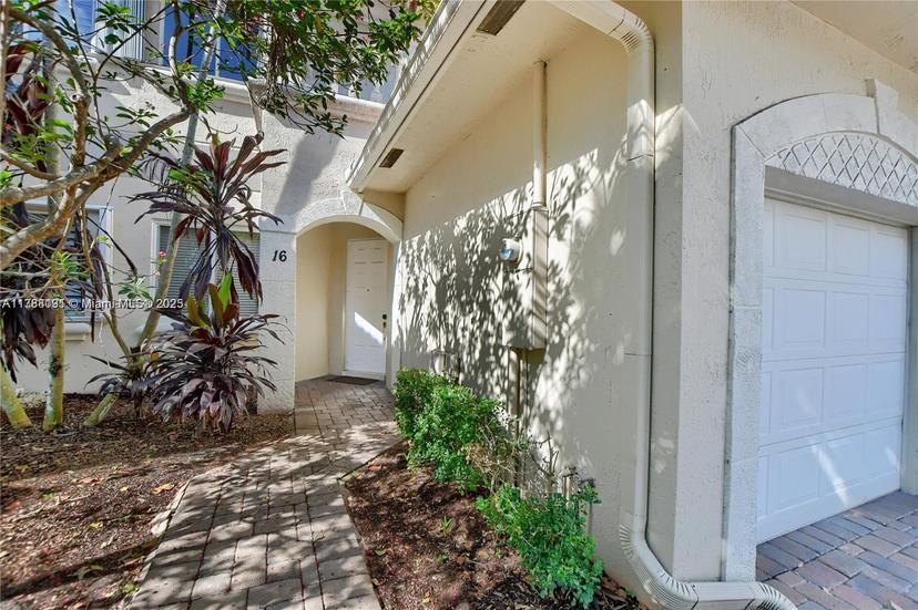 Picture of 23 Royal Palm Way # 16, Boca Raton FL 33432