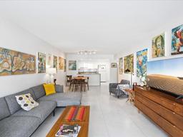 Picture of 19390 Collins Ave # 706, Sunny Isles Beach, FL 33160