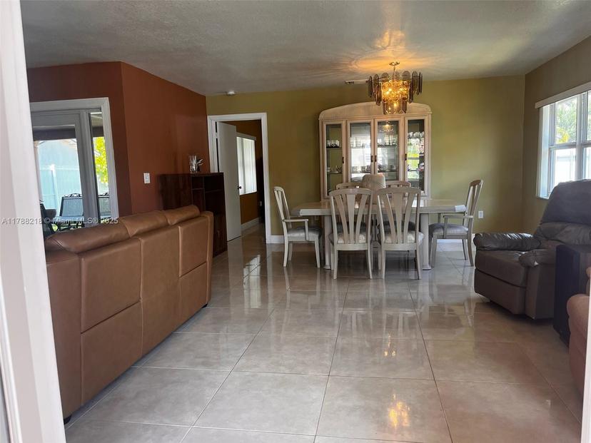 Picture of 880 NW 133Rd Ave, Miami FL 33182